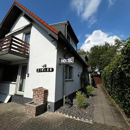 Hotelzimmer In Neusserstrasse Köln Exterior foto